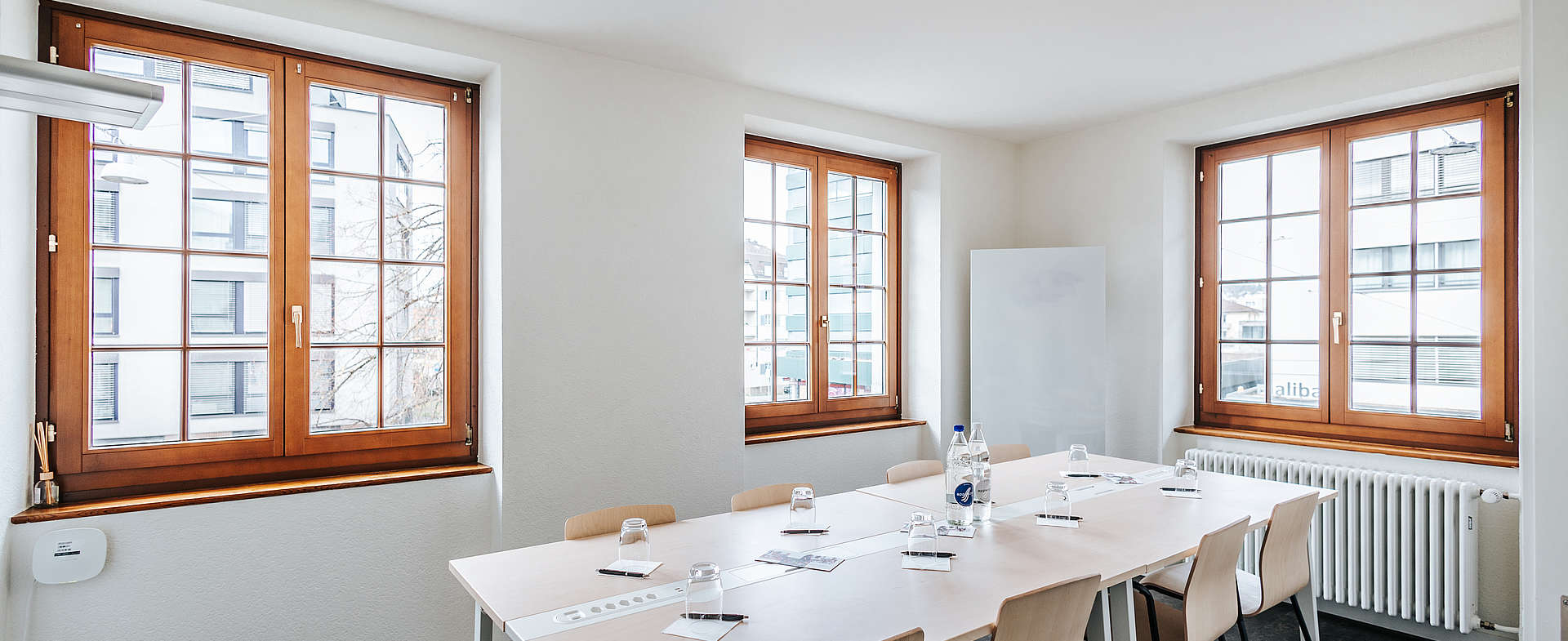 Tagen und Tafeln →